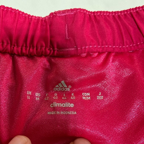 Adidas Women's AKTIV Against Cancer Shorts size Medium - Picture 9 of 16